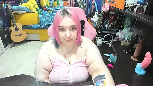 Snapshot of Softie_Sofy chatting on 10.06.25 Softie Sofy online show from 10.06.25