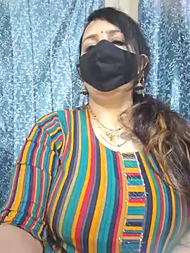 Snapshot of cute-tanvi chatting on 01.22.25 cute-tanvi online show from 01.22.25