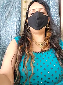 Snapshot of cute-tanvi chatting on 02.04.25 cute-tanvi online show from 02.04.25