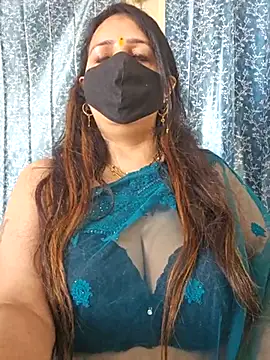 Snapshot of cute-tanvi chatting on 02.13.25 cute-tanvi online show from 02.13.25