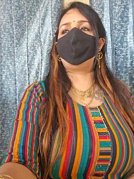 Snapshot of cute-tanvi chatting on 02.17.25 cute-tanvi online show from 02.17.25