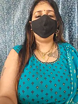 Snapshot of cute-tanvi chatting on 02.18.25 cute-tanvi online show from 02.18.25