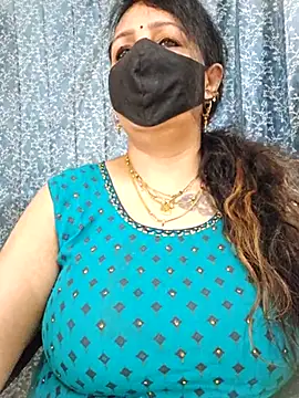 Snapshot of cute-tanvi chatting on 03.11.25 cute-tanvi online show from 03.11.25