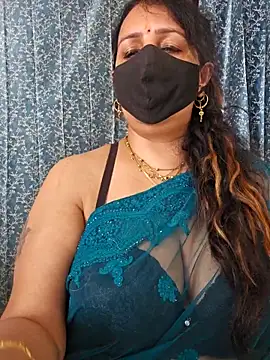 Snapshot of cute-tanvi chatting on 03.17.25 cute-tanvi online show from 03.17.25