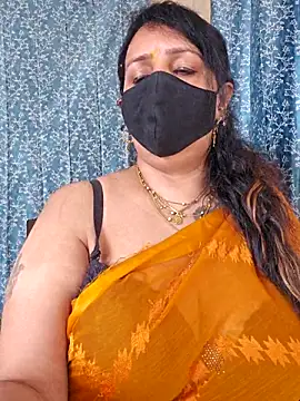 Snapshot of cute-tanvi chatting on 03.18.25 cute-tanvi online show from 03.18.25