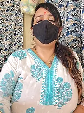 Snapshot of cute-tanvi chatting on 09.22.25 cute-tanvi online show from 09.22.25