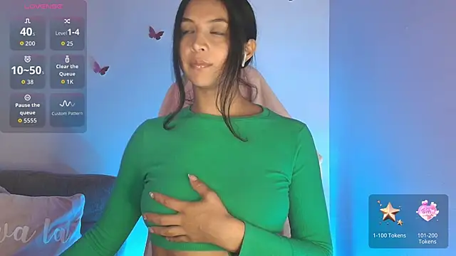 Snapshot of lilassoul8_ chatting on 10.14.25 lilassoul8 online show from 10.14.25