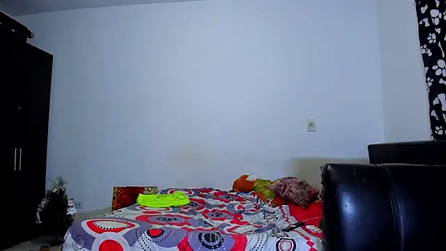 Snapshot of ares_sexxx chatting on 12.16.25 ares sexxx online show from 12.16.25