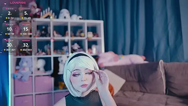 Snapshot of MadnessAlison chatting on 03.22.25 MadnessAlison online show from 03.22.25