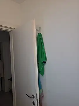 Snapshot of Domixdyva chatting on 10.29.25 Domixdyva online show from 10.29.25