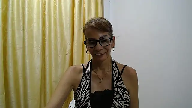 mommysexy16 online show from 10.10.25