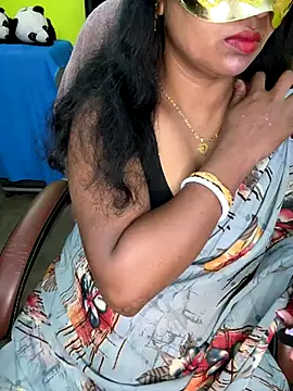 Snapshot of Anushka_21 chatting on 11.03.25 Anushka 21 online show from 11.03.25