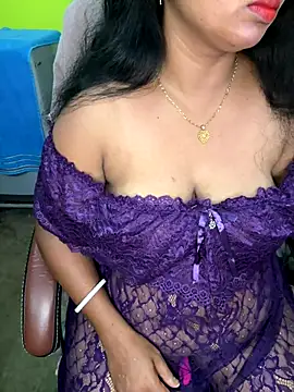 Snapshot of Anushka_21 chatting on 11.06.25 Anushka 21 online show from 11.06.25