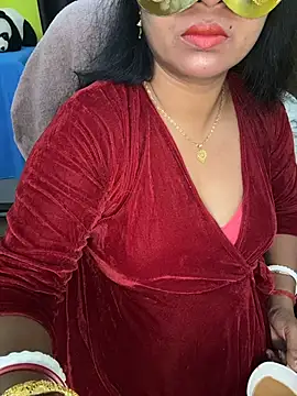 Snapshot of Anushka_21 chatting on 11.13.25 Anushka 21 online show from 11.13.25