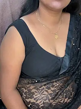 Snapshot of Anushka_21 chatting on 11.21.25 Anushka 21 online show from 11.21.25