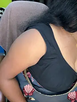 Snapshot of Anushka_21 chatting on 11.28.25 Anushka 21 online show from 11.28.25