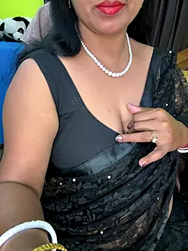 Snapshot of Anushka_21 chatting on 12.05.25 Anushka 21 online show from 12.05.25