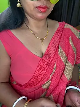 Snapshot of Anushka_21 chatting on 12.14.25 Anushka 21 online show from 12.14.25