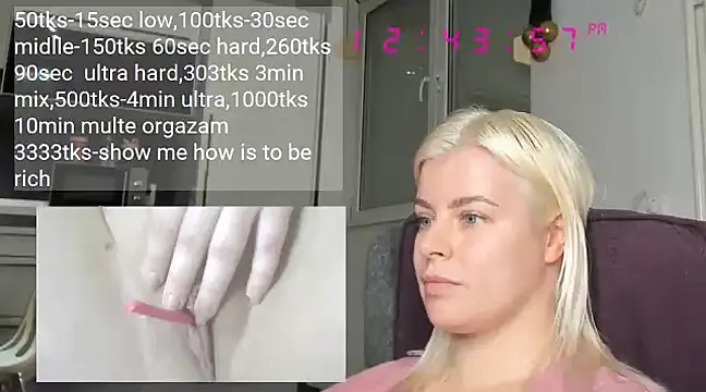 Snapshot of queenofthenighttt chatting on 12.18.24 queenofthenighttt online show from 12.18.24