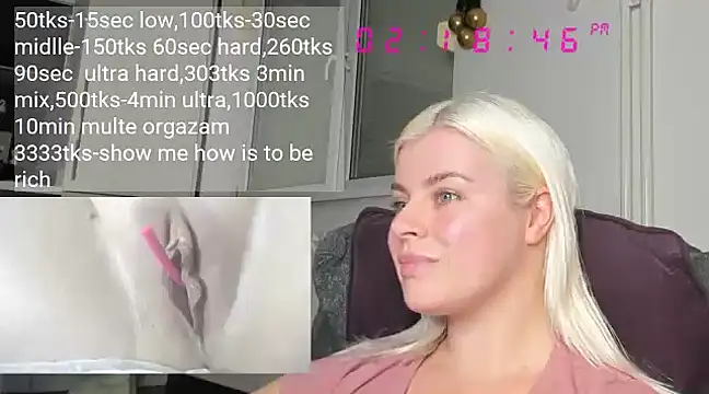 Snapshot of queenofthenighttt chatting on 12.25.24 queenofthenighttt online show from 12.25.24