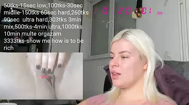 Snapshot of queenofthenighttt chatting on 01.02.25 queenofthenighttt online show from 01.02.25