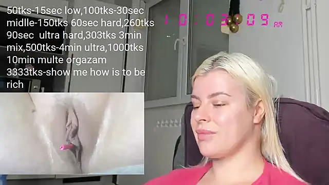 Snapshot of queenofthenighttt chatting on 01.05.25 queenofthenighttt online show from 01.05.25