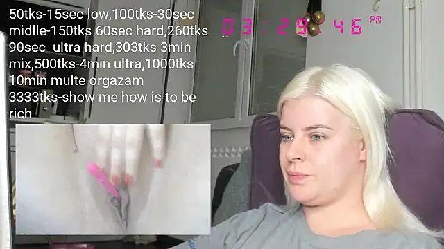 Snapshot of queenofthenighttt chatting on 01.28.25 queenofthenighttt online show from 01.28.25