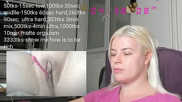 Snapshot of queenofthenighttt chatting on 02.01.25 queenofthenighttt online show from 02.01.25