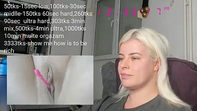 Snapshot of queenofthenighttt chatting on 02.05.25 queenofthenighttt online show from 02.05.25