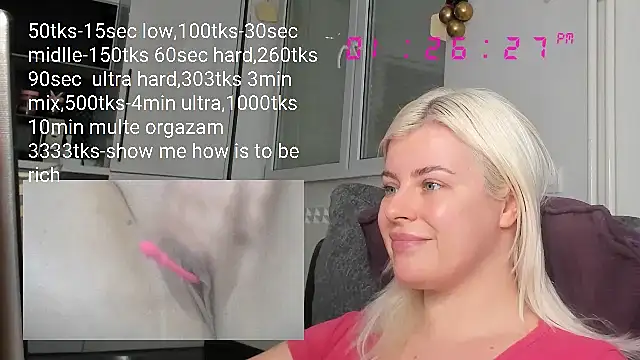 Snapshot of queenofthenighttt chatting on 02.08.25 queenofthenighttt online show from 02.08.25