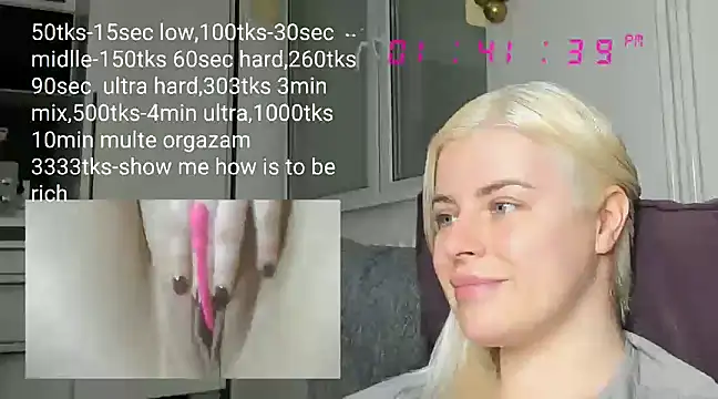 Snapshot of queenofthenighttt chatting on 02.28.25 queenofthenighttt online show from 02.28.25