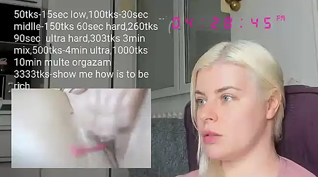 Snapshot of queenofthenighttt chatting on 03.05.25 queenofthenighttt online show from 03.05.25