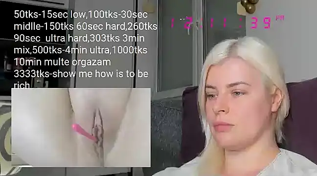 Snapshot of queenofthenighttt chatting on 03.11.25 queenofthenighttt online show from 03.11.25