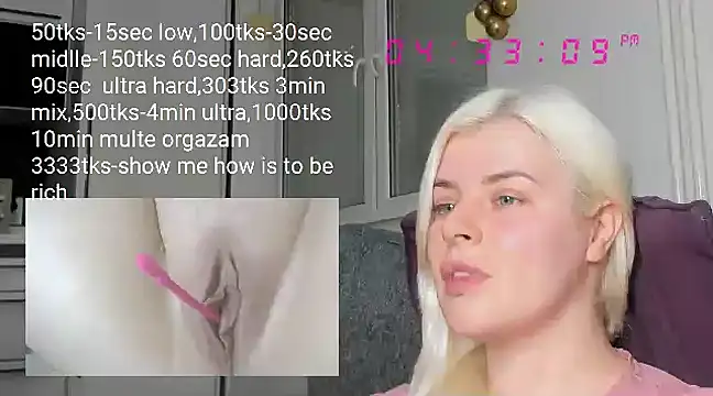 Snapshot of queenofthenighttt chatting on 03.11.25 queenofthenighttt online show from 03.11.25