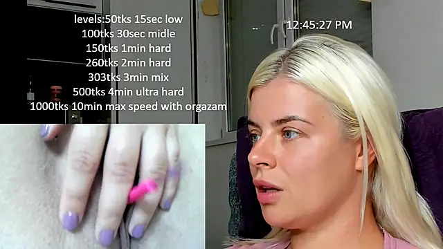 Snapshot of queenofthenighttt chatting on 10.02.25 queenofthenighttt online show from 10.02.25