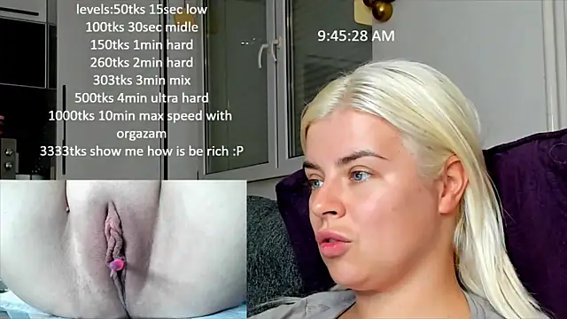 Snapshot of queenofthenighttt chatting on 10.17.25 queenofthenighttt online show from 10.17.25