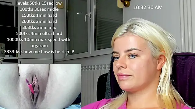 Snapshot of queenofthenighttt chatting on 10.29.25 queenofthenighttt online show from 10.29.25