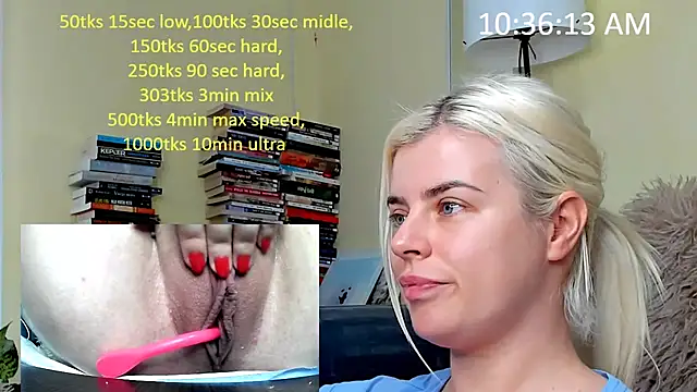 Snapshot of queenofthenighttt chatting on 12.15.25 queenofthenighttt online show from 12.15.25