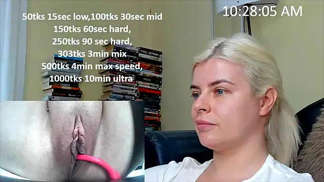 Snapshot of queenofthenighttt chatting on 02.18.26 queenofthenighttt online show from 02.18.26