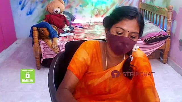 Snapshot of Novapol chatting on 12.13.24 Novapol online show from 12.13.24