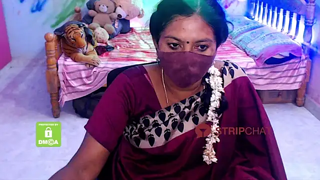 Snapshot of Novapol chatting on 01.07.25 Novapol online show from 01.07.25