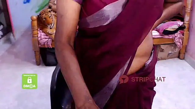 Snapshot of Novapol chatting on 01.24.25 Novapol online show from 01.24.25