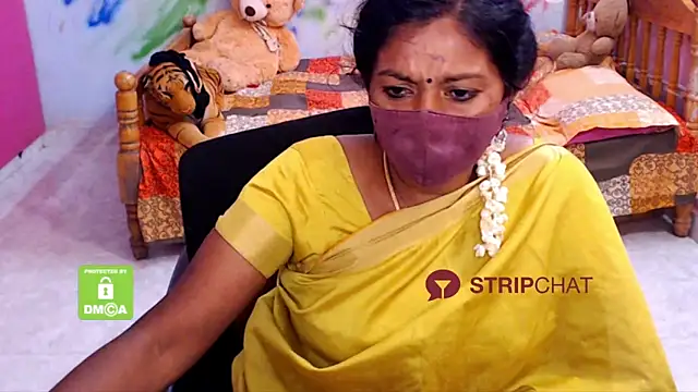 Snapshot of Novapol chatting on 02.12.25 Novapol online show from 02.12.25