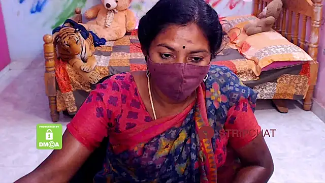 Snapshot of Novapol chatting on 02.20.25 Novapol online show from 02.20.25