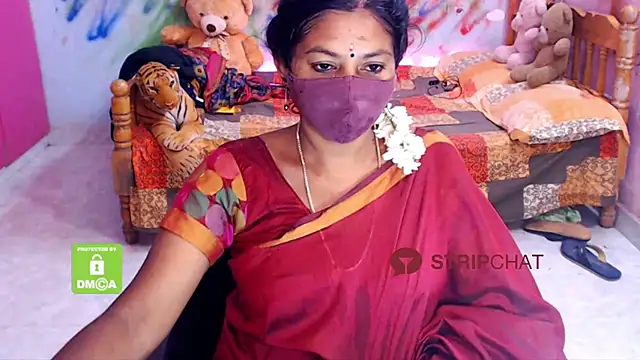 Snapshot of Novapol chatting on 02.28.25 Novapol online show from 02.28.25