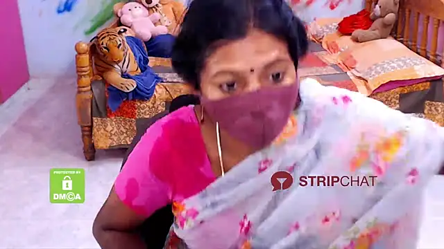 Snapshot of Novapol chatting on 03.14.25 Novapol online show from 03.14.25