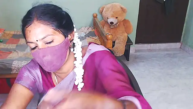 Snapshot of Novapol chatting on 02.15.26 Novapol online show from 02.15.26