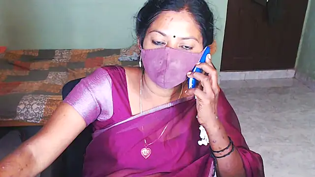 Snapshot of Novapol chatting on 02.15.26 Novapol online show from 02.15.26