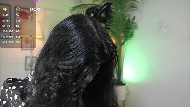 artechloe online show from 10.31.25