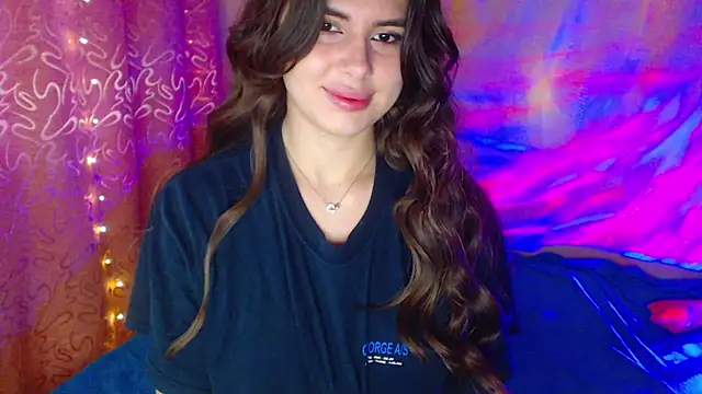 Snapshot of ViollinaLove chatting on 10.28.25 ViollinaLove online show from 10.28.25